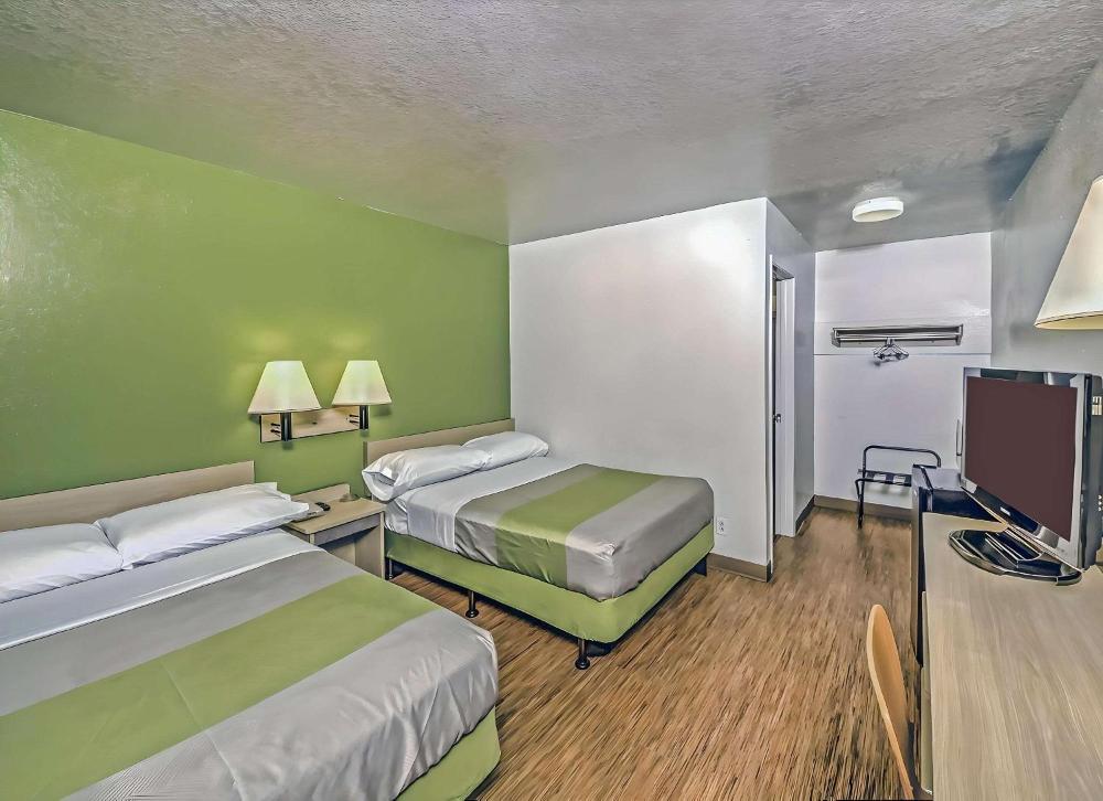 2 Full Beds | Non-Smoking interior